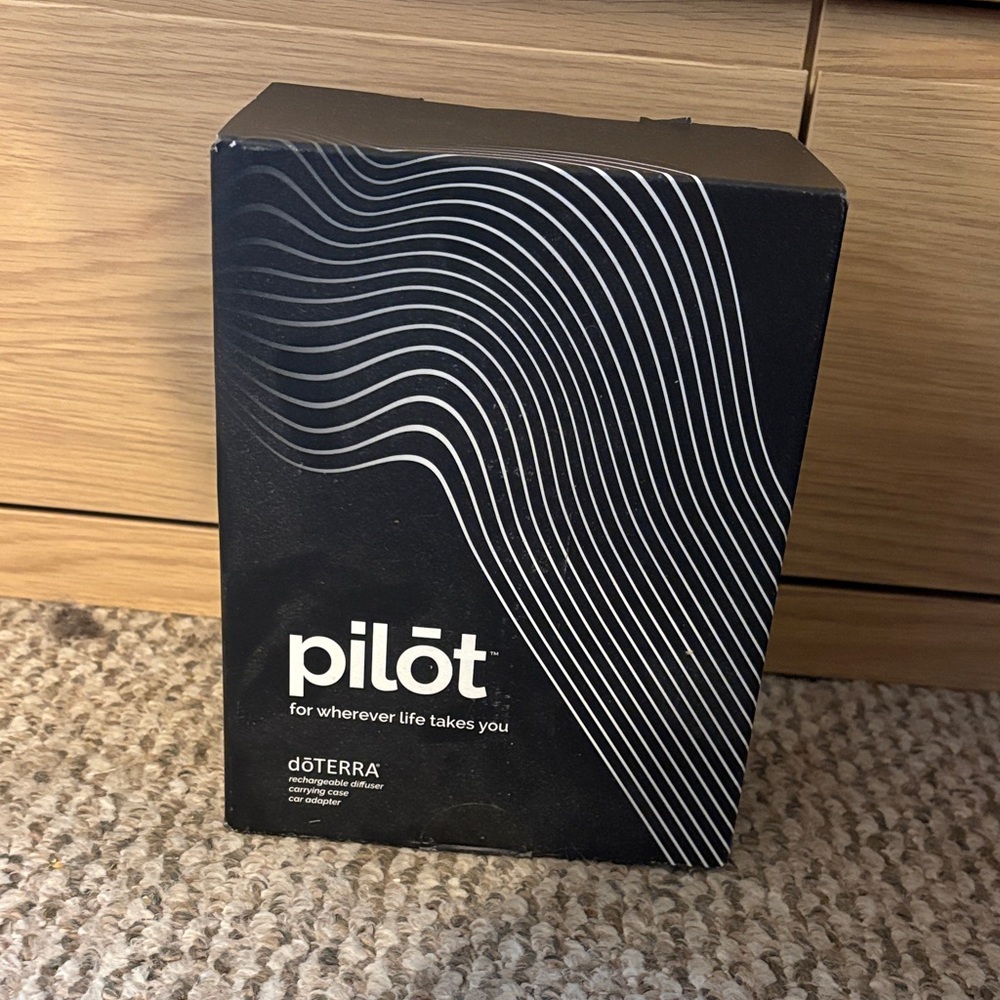 dōTERRA Pilot Home Accent in Black